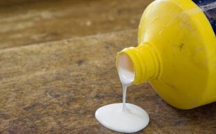 پاک کردن چسب خشک شده