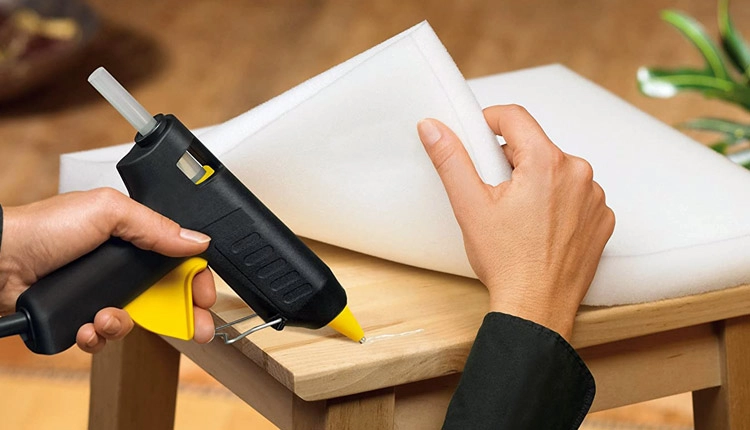 تفاوت چسب حرارتی با چسب مایع در شهر چسب