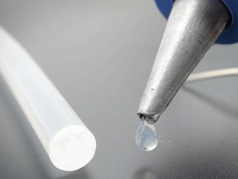 چسب حرارتی بهتر است یا چسب مایع در شهر چسب